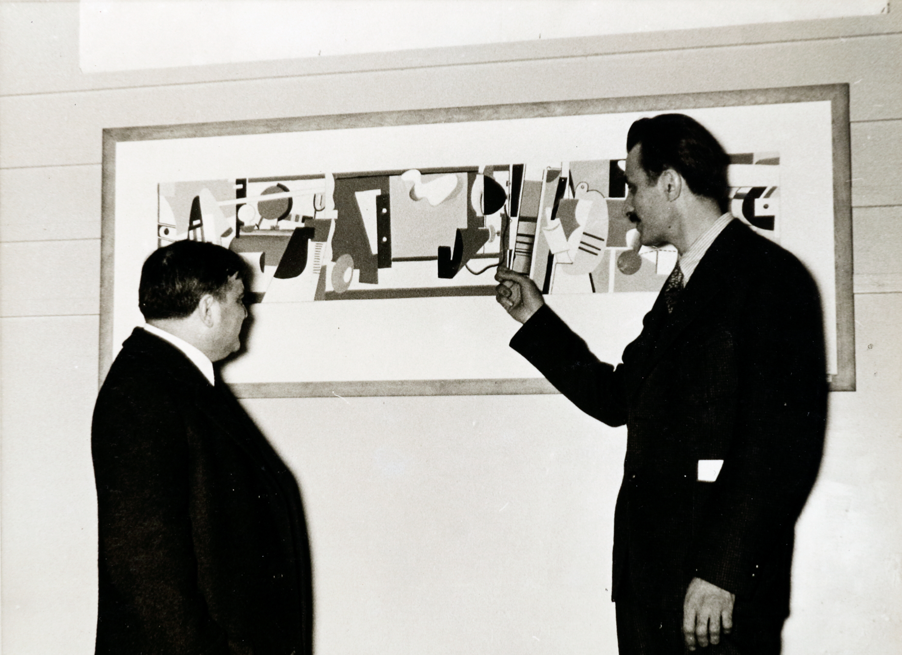 Installation photograph: Gorky and Mayor Fiorello H. La Guardia at the opening of the Federal Art Project Gallery, New York, December 27, 1935. Photo: Leo Seltzer; © Arshile Gorky Estate Archive.