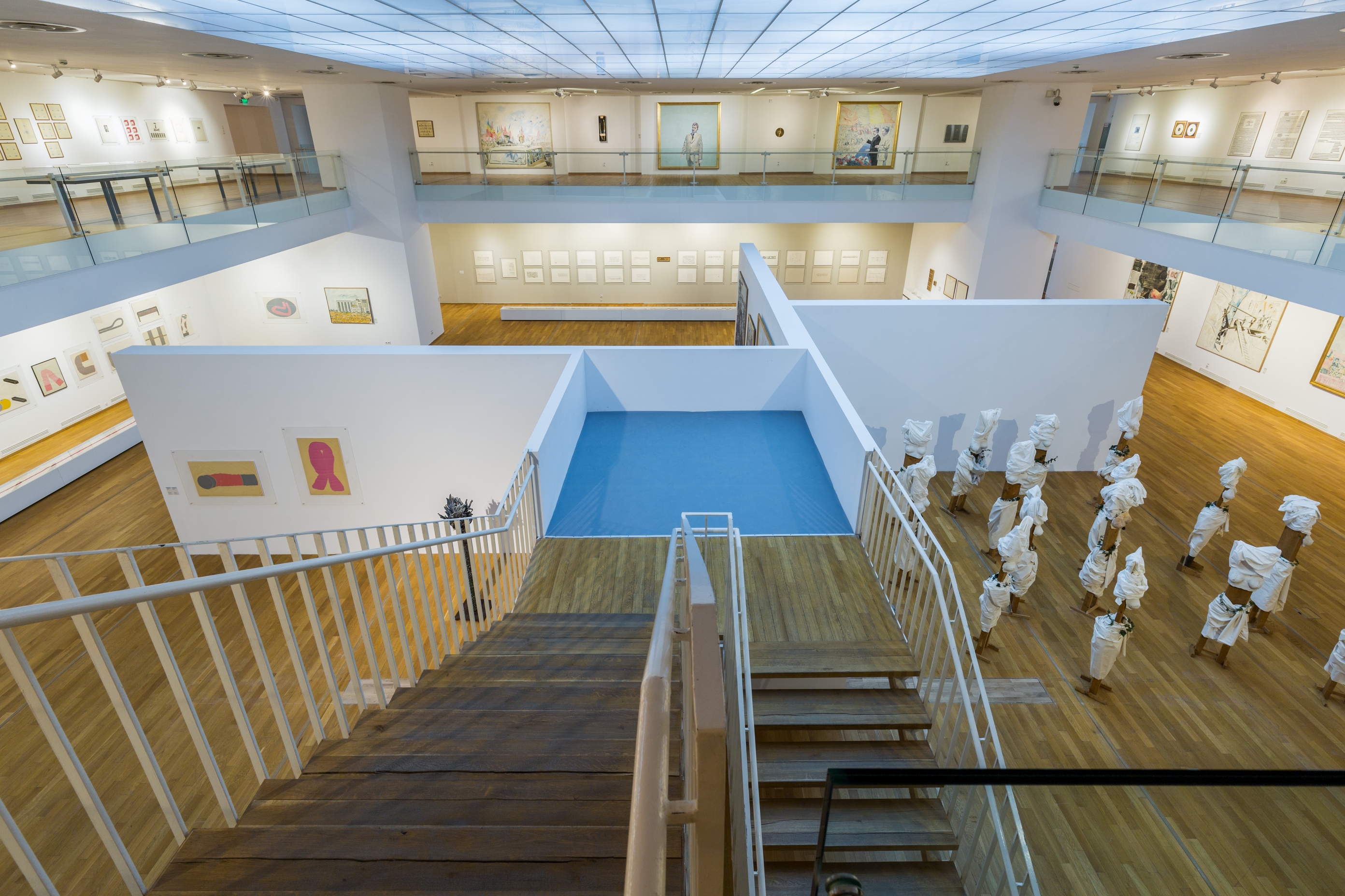 Installation photograph: Photo: Serioja Bocsok, &copy; National Museum of Contemporary Art, MNAC - Bucharest, Romania