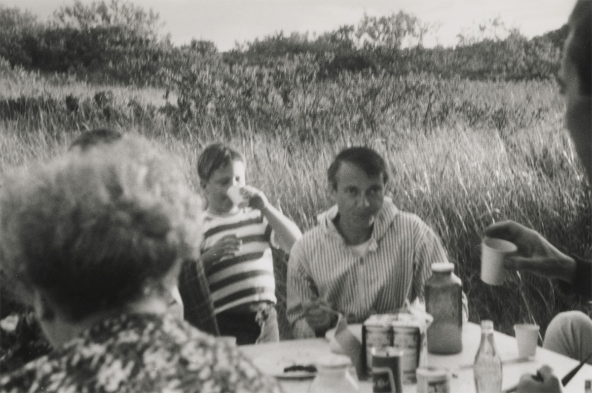 The artist with David Lichtenstein in 1963. Photo: Ivan Karp, by permission of the Estate of Ivan C Karp, courtesy RLF Archives