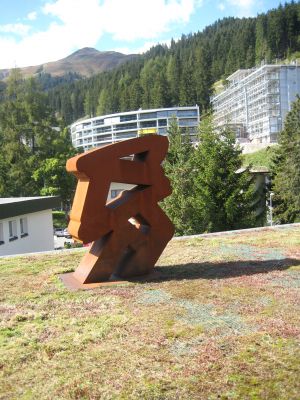 Untitled Sculpture, Artist date designation: 1979/2003 (0000 / Francis Archive SFSC-2). View of another editioned work installed outside