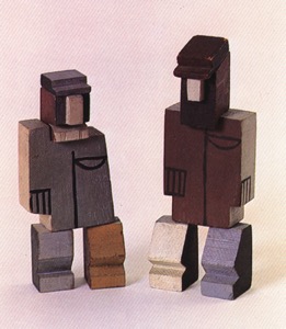 Figura de hombre, 1930 (1930.98). These figures were originally created as a pair.